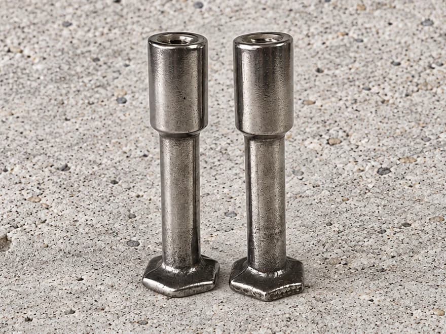 Internally Threaded Foot Anchors: thread and body detail